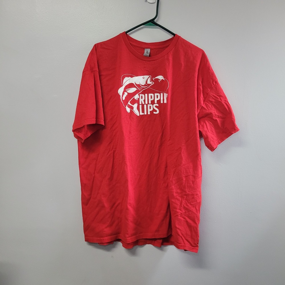 Gildan Rippin Lips Fishing Bass Graphic T Shirt Red Mens 2XL Cotton Casual